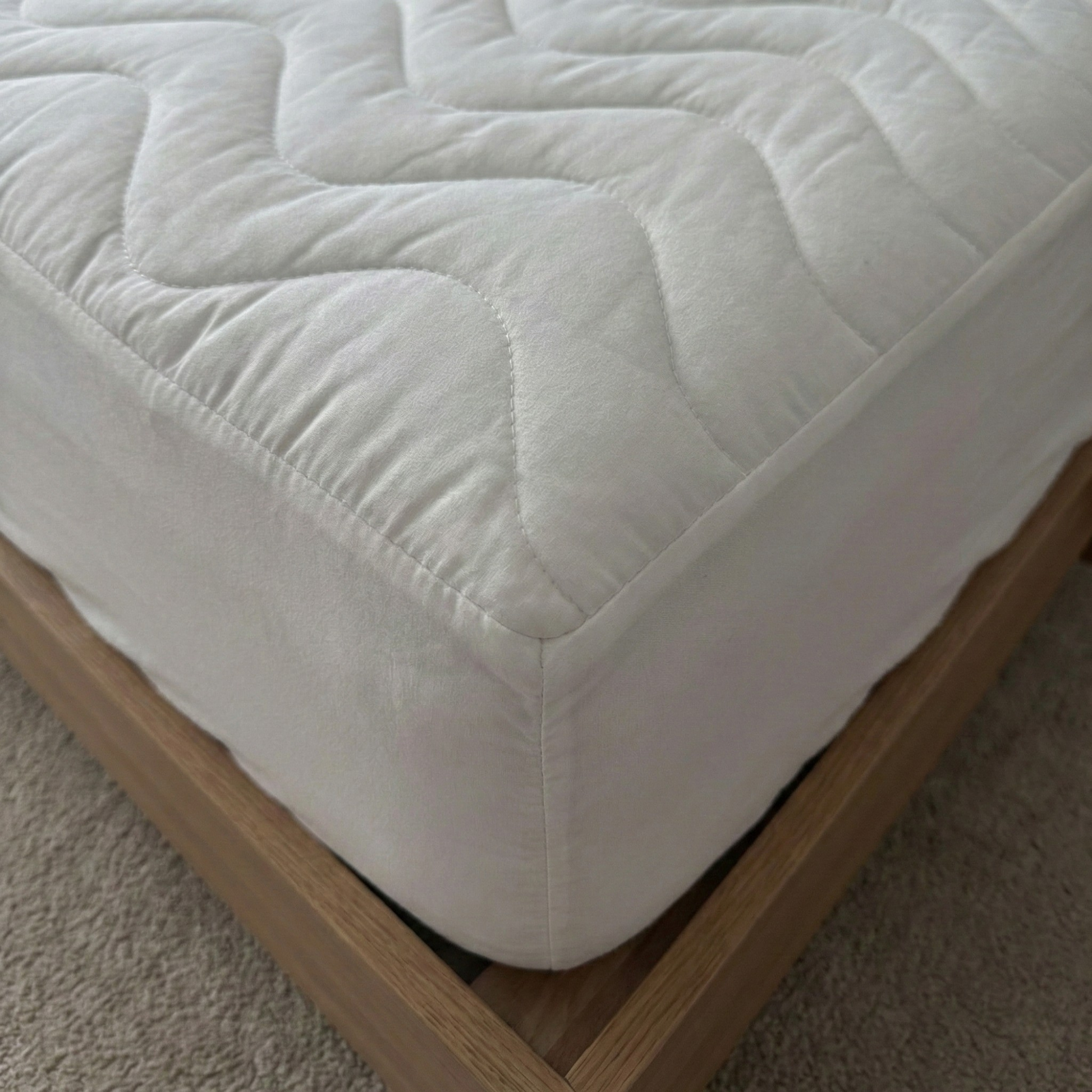 Charlotte Tek Kişilik Sıvı Geçirmez Fitted Kapitone Alez