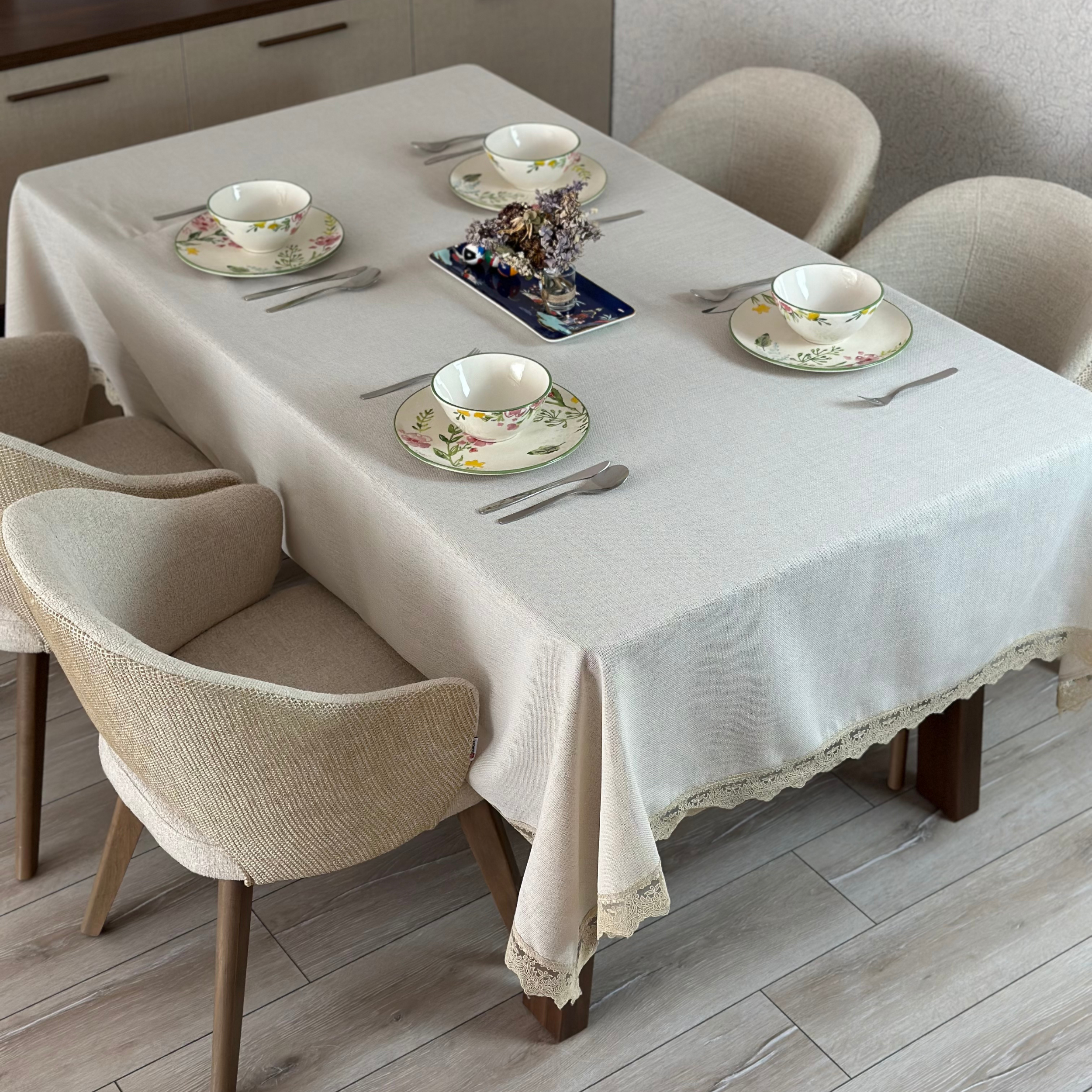 Gardenya Leke Tutmaz Kumaş Fransız Güpürlü Masa Örtüsü - Ekru